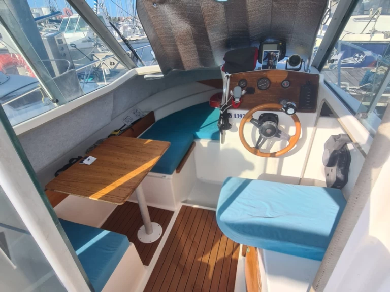 Wynajmij Motorówka z lub bez skippera Ocqueteau w Les Sables-d'Olonne