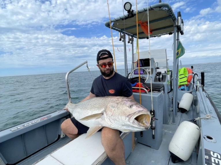 Wynajem w Les Sables-d'Olonne- Boston Whaler Boston Whaler 22 Outrage na SamBoat
