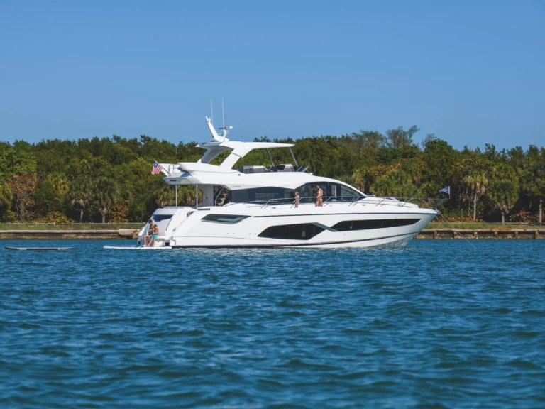 Wynajem Luksusowy jacht w Saint-Tropez - Sunseeker Manhattan 68