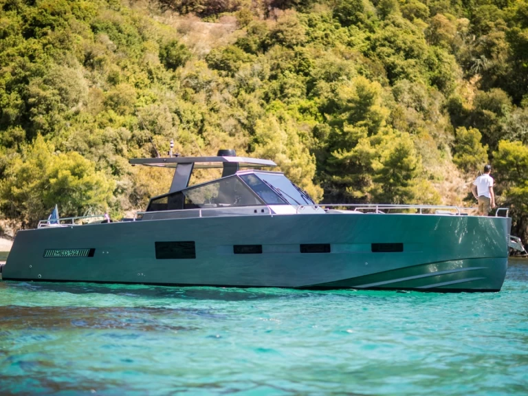 Motorówka do wynajmu w Cogolin w najlepszej cenie