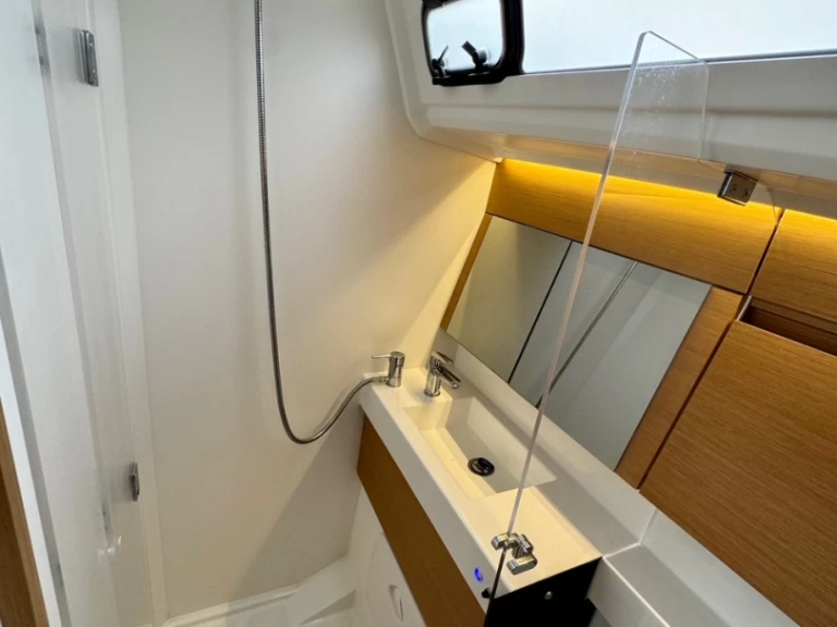 Wynajem Żaglowiec w Kalamata - Jeanneau Sun Odyssey 410