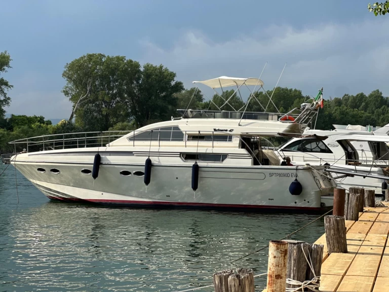 Wynajem Luksusowy jacht Posillipo z patentem 