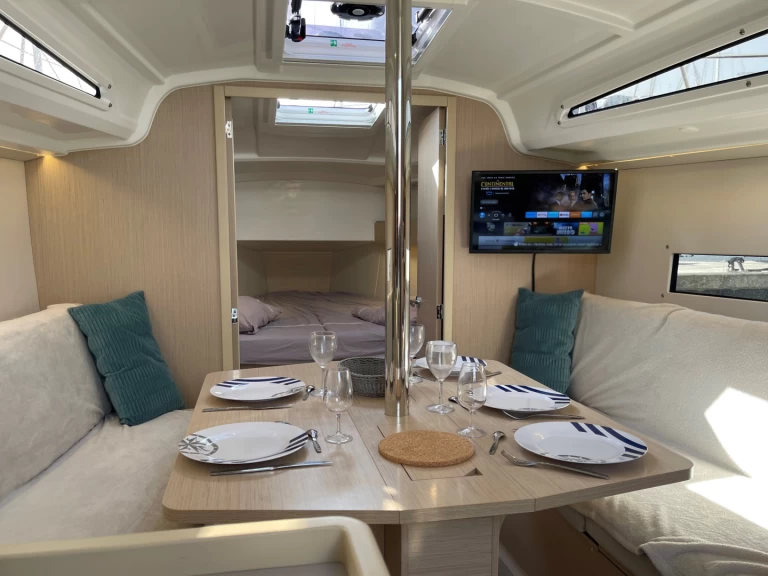 Wynajem łodzi Bénéteau Oceanis 30.1 w Les Sables-d'Olonne na SamBoat 