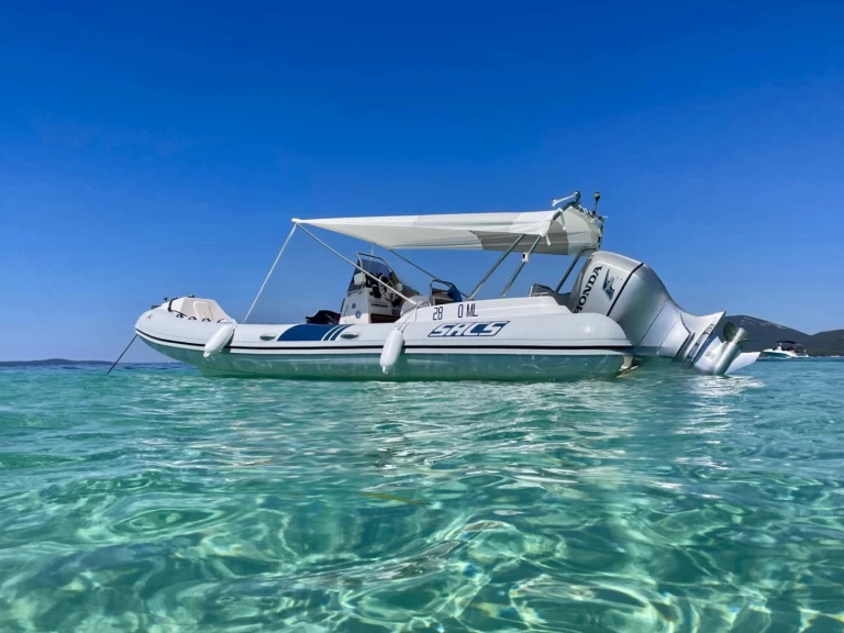 Wynajem Łódż półsztywna w Mali Losinj - Sacs S680