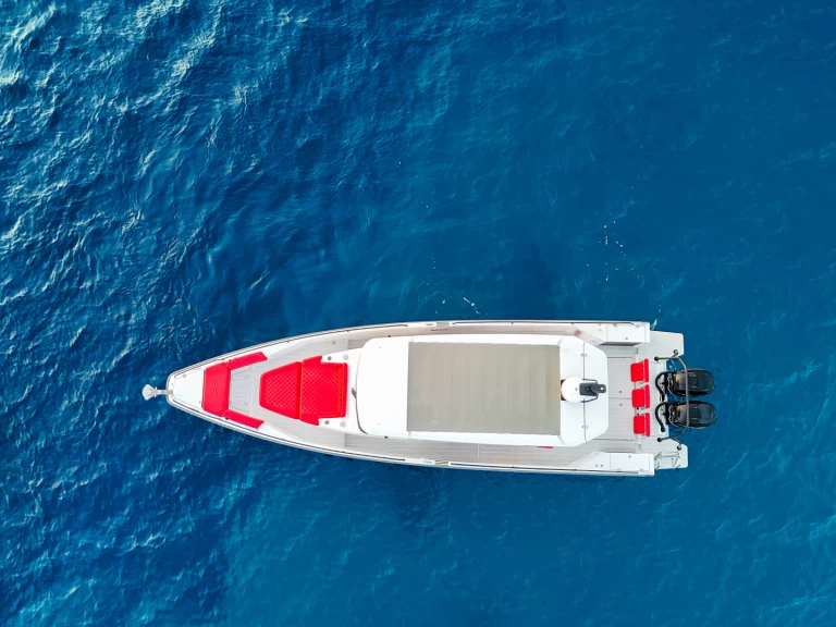 Motorówka do wynajmu w Ornós w najlepszej cenie