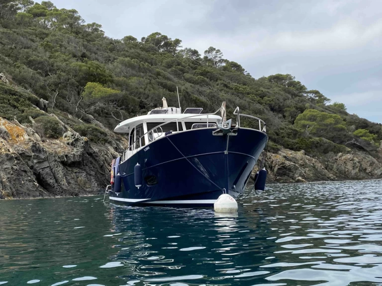 Wynajem Motorówka sasga z patentem 