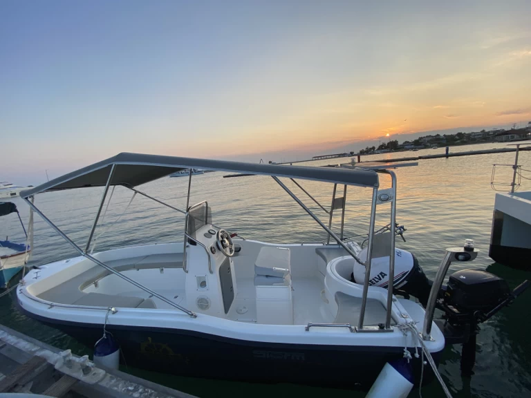 Wynajem łodzi Néa Moudhaniá tanio Igma