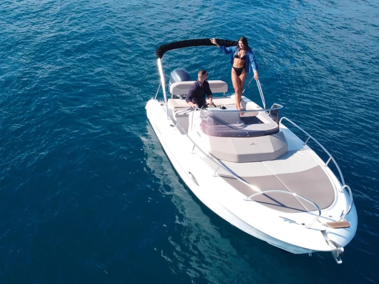 Wynajem Motorówka Mingolla z patentem 