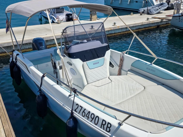 Wynajem łodzi Salpa Salpa Sunsix w Pula na SamBoat 