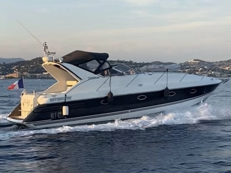 Motorówka do wynajmu w Mandelieu-la-Napoule w najlepszej cenie