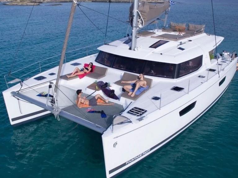 Wynajem Katamaran Fountaine Pajot z patentem 