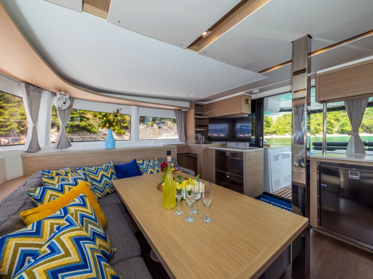 Katamaran do wynajmu w Split w najlepszej cenie