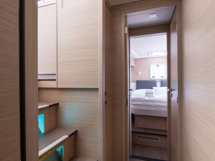 Wynajem łodzi Lagoon Lagoon 43 w Rogoznica na SamBoat 