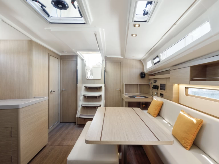 Wynajmij Bénéteau Oceanis 40.1 w Alimos