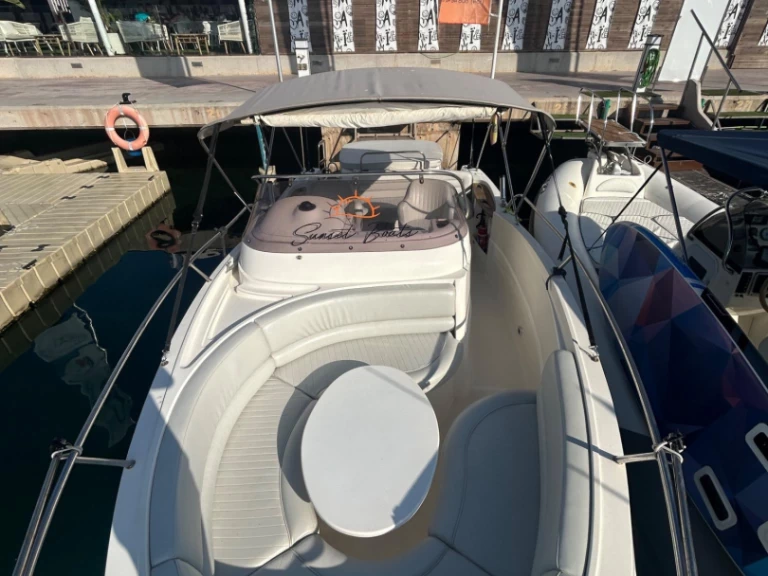 Wynajem łodzi Torrevieja tanio 750 SOL FB