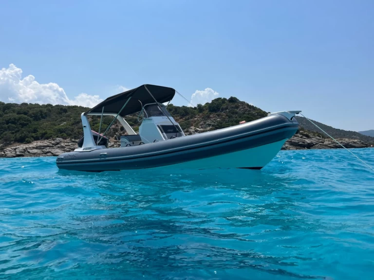 Wynajem Łódż półsztywna w Saint-Florent - Lomac LOMAC 660 TURISMO