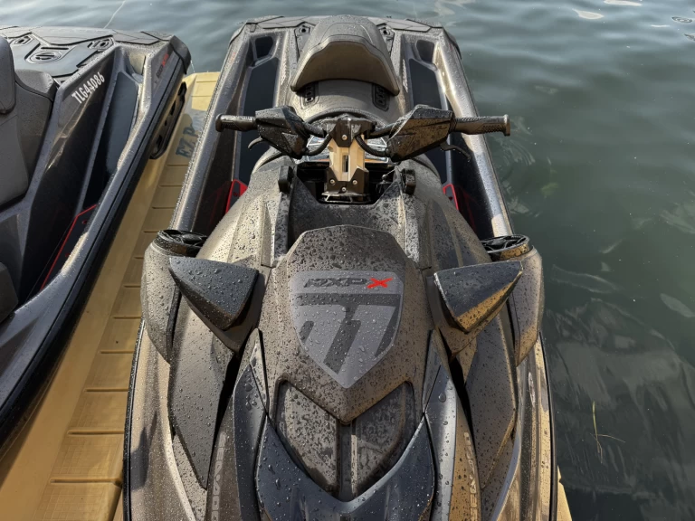 Wynajem łodzi Port Grimaud tanio Sea-Doo RXP-X 300,