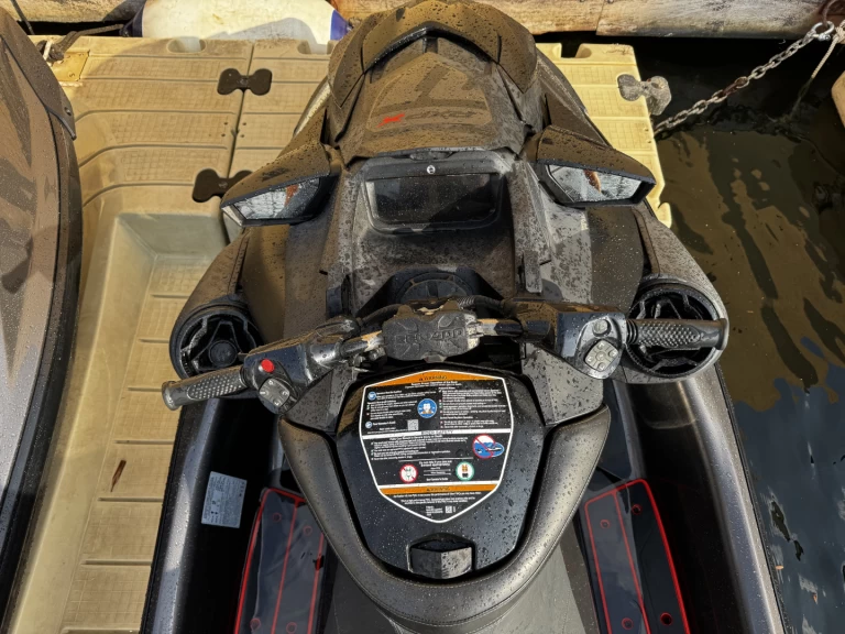 Wynajem łodzi Sea-Doo Sea-Doo RXP-X 300, w Port Grimaud na SamBoat 