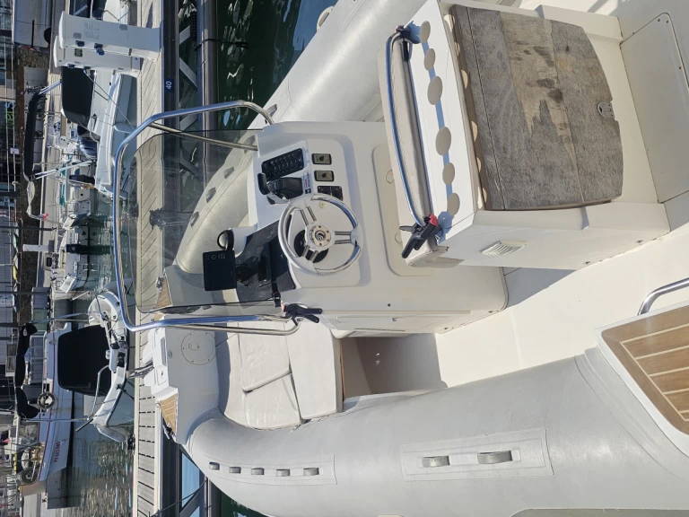 Łódż półsztywna do wynajmu w Banyuls-sur-Mer w najlepszej cenie