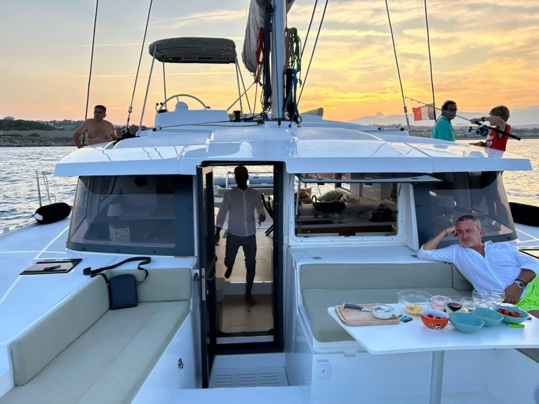 Wynajem łodzi Bas du Fort tanio Bali 4.2