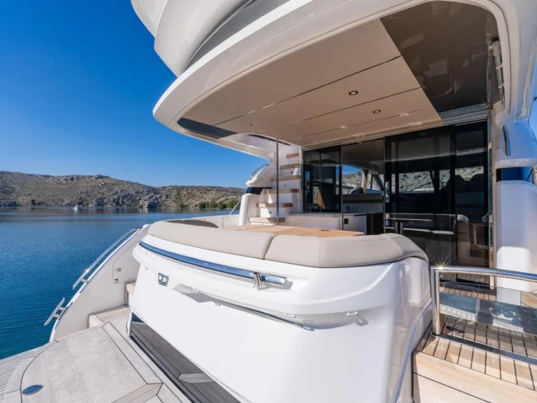 Wynajmij Luksusowy jacht z lub bez skippera Princess w Antibes