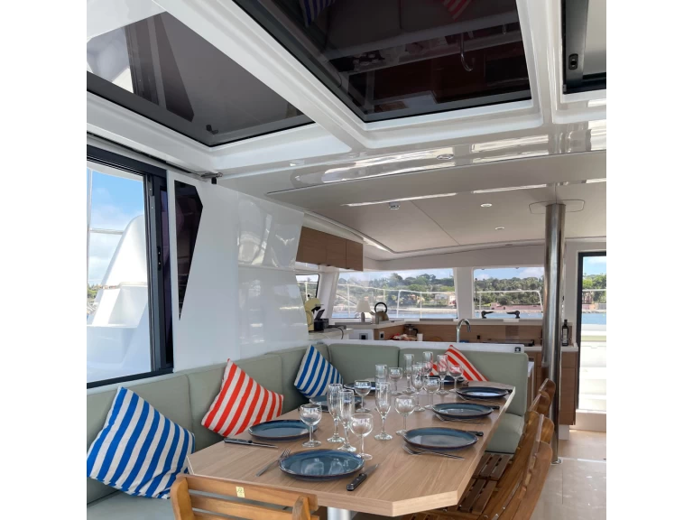 Wynajmij Katamaran z lub bez skippera Bali w Bas du Fort