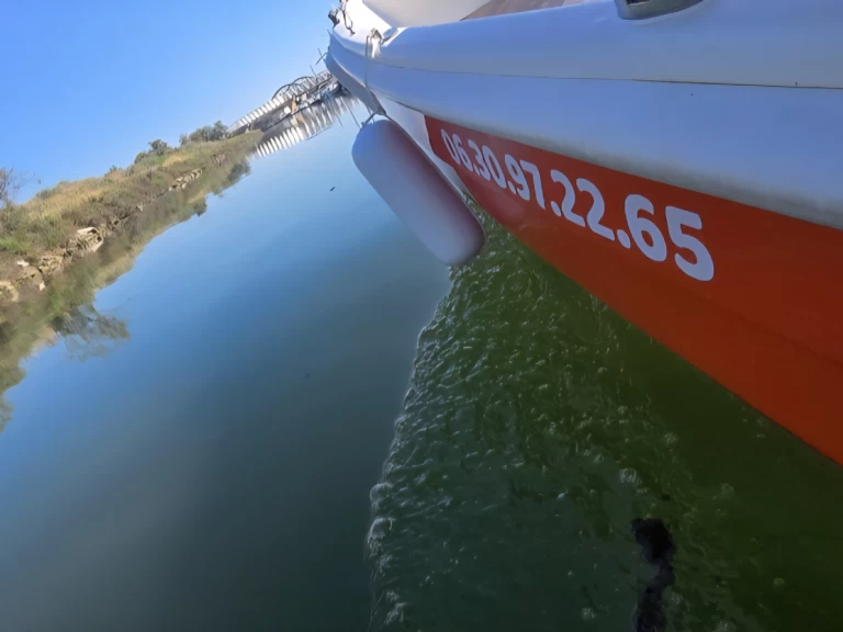 Wynajmij NAVALPLASTICA lancia 450 w Carnon-Plage