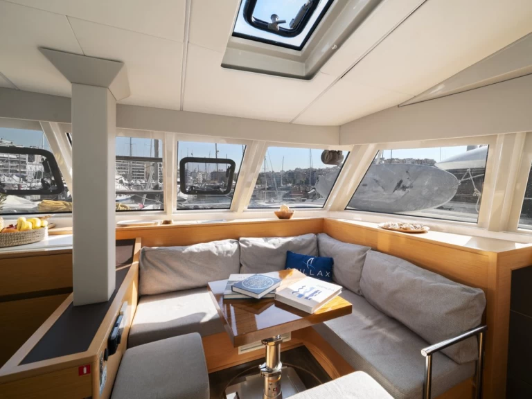 Nautitech Nautitech 46 między profesjonalistami a osobami prywatnymi w Le Marin