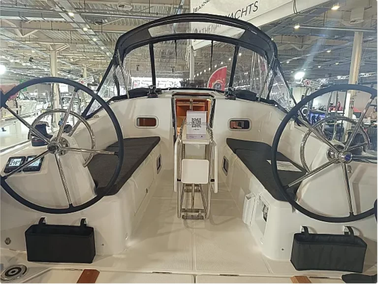 Wynajem łodzi Lavrio tanio Sun Odyssey 350