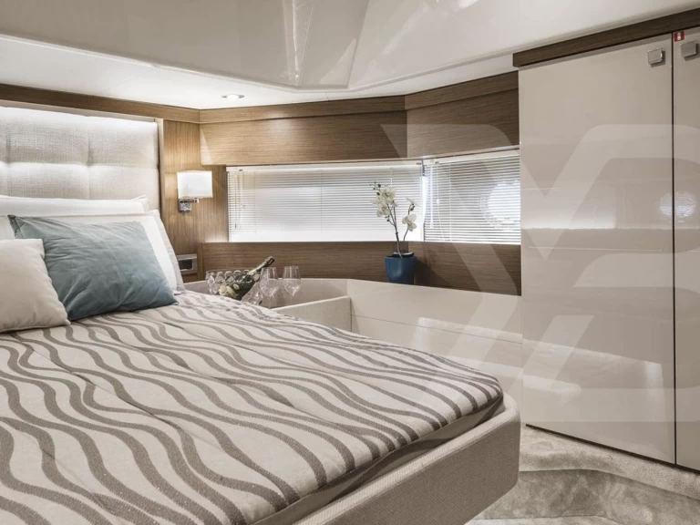 Cranchi Eco Trawler Long Distance 43 między profesjonalistami a osobami prywatnymi w Marina de Portimão