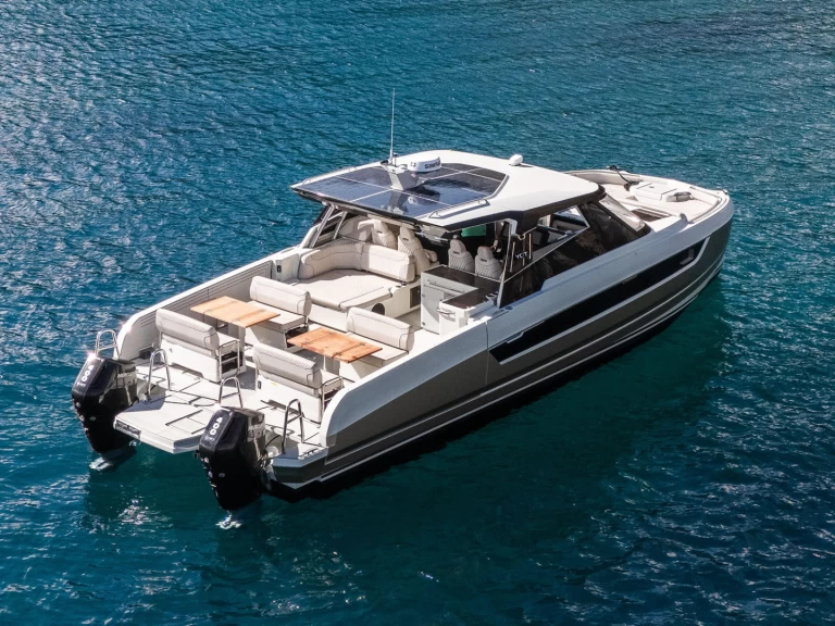 Motorówka do wynajmu w Saint-Raphael w najlepszej cenie