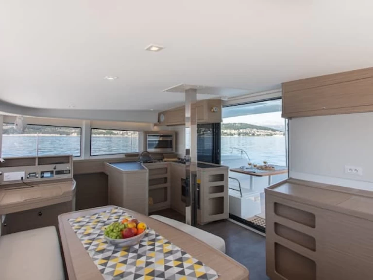 Wynajem Katamaran w Bonifacio - Lagoon Lagoon 38