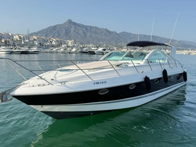 Wynajmij Luksusowy jacht z lub bez skippera Fairline w Marbella