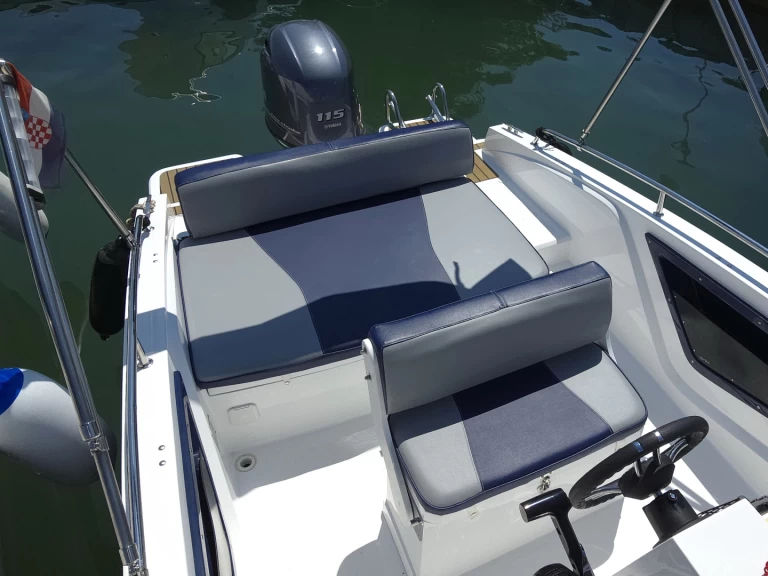 Wynajem łodzi Orizzonti Nautilus w Porec na SamBoat 