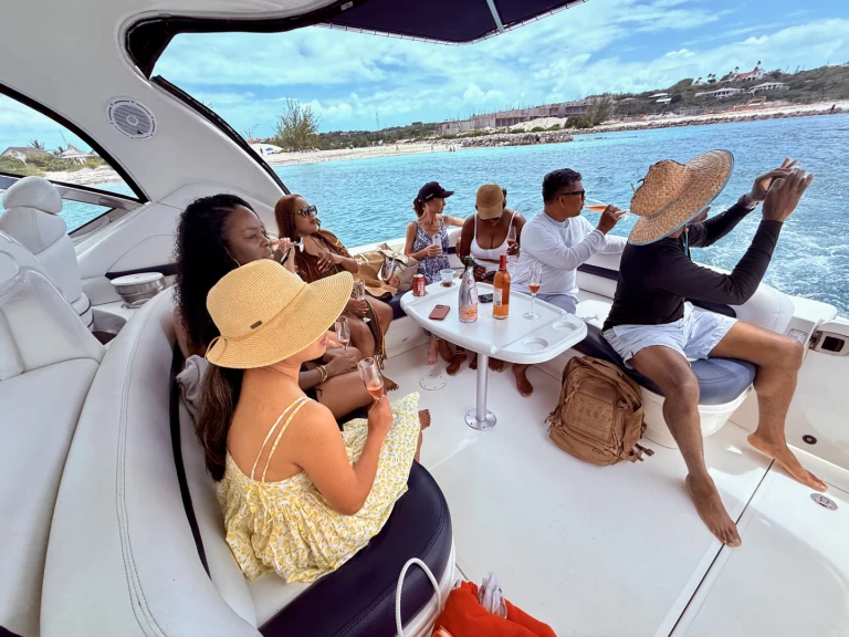 Wynajem łodzi Sea Ray SUNDANCER 420 w Turks Islands na SamBoat 