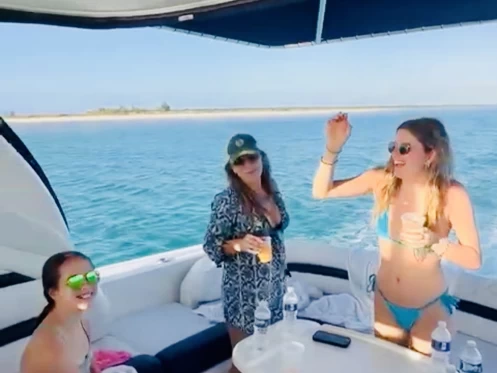 Wynajem Luksusowy jacht Sea Ray z patentem 