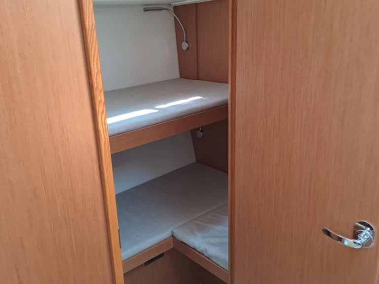 Wynajmij Żaglowiec z lub bez skippera Bavaria w Sývota