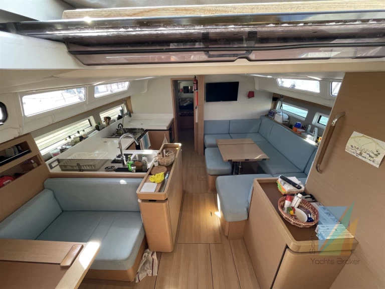 Żaglowiec do wynajmu w Salerno w najlepszej cenie