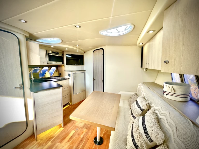 Wynajem łodzi Cruisers CRUISER YACHT 360 EXPRESS w Hyeres na SamBoat 