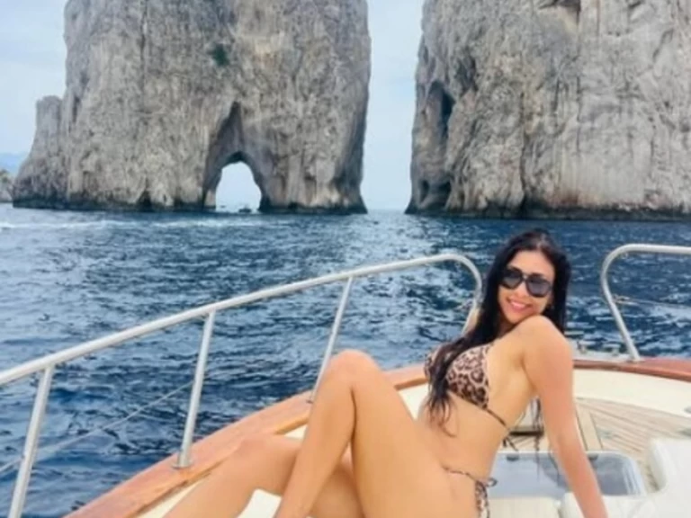 Wynajmij Motorówka z lub bez skippera Fratelli Aprea w Capri