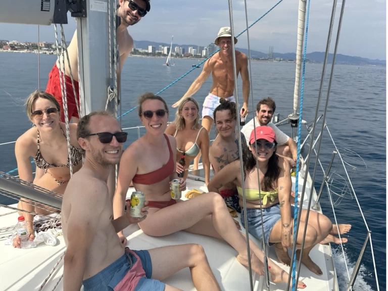 Jeanneau Sun Odyssey 40 między profesjonalistami a osobami prywatnymi w Santa Ponsa