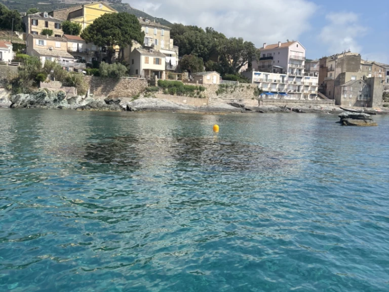 Wynajem Motorówka w Bastia Port - Jeanneau Cap Camarat 5.1