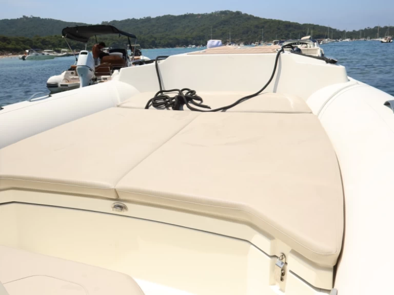 Wynajem łodzi Hyeres tanio Tempest 900 Open