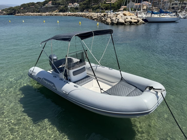 Wynajmij Capelli Tempest 505 Easy w La Madrague