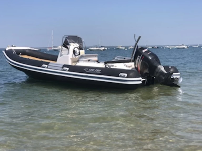 Nautica Led 750GS-XL między profesjonalistami a osobami prywatnymi w Cap Ferret