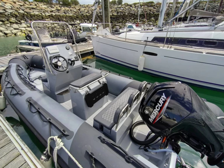 Wynajmij 3D Tender 3D Tender 600 Patrol w Saint-Quay-Portrieux