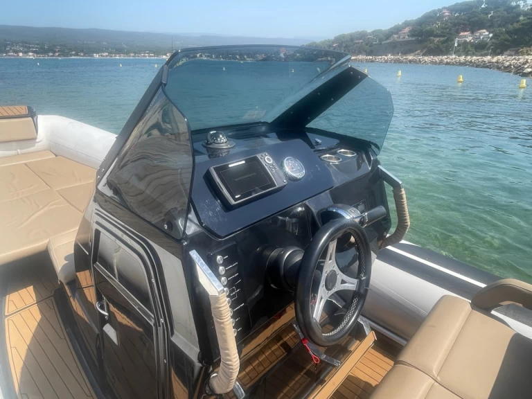 Wynajmij Brig Eagle 8 w La Madrague