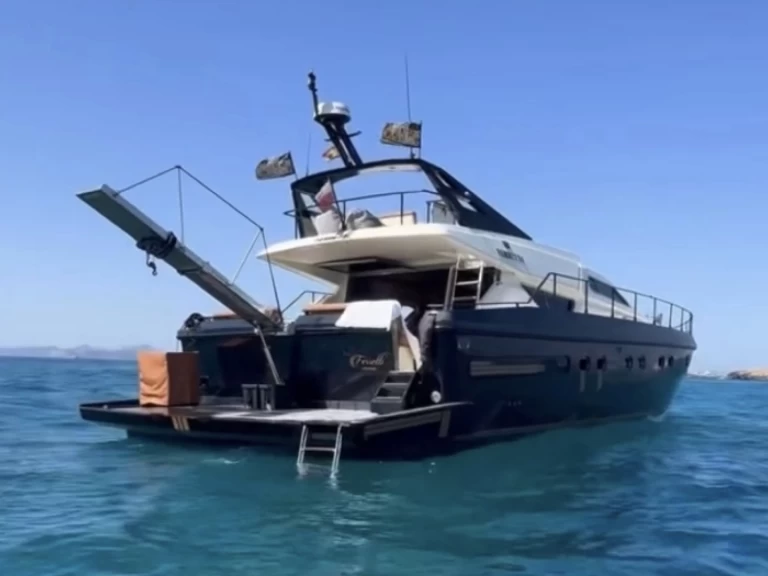 Luksusowy jacht do wynajmu w Port Esportiu Marina d'Eivissa w najlepszej cenie