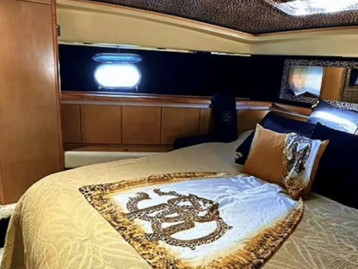 Wynajmij Ferretti Ferretti 630 Fly w Port Esportiu Marina d'Eivissa