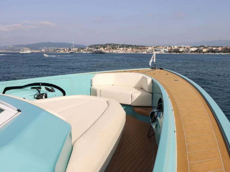 Wynajmij Wajer 55 S w Cannes